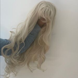 Dreamgirl Platinum Blonde Wig
